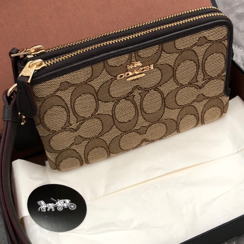 NWT and box Coach double zip wallet